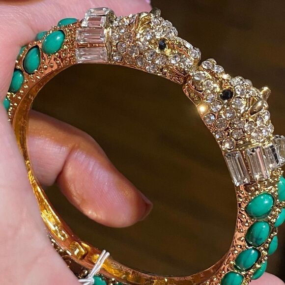 NWOT Amrita Singh Gold and Green Lepoard 🐆 Bracelet - Picture 3 of 11